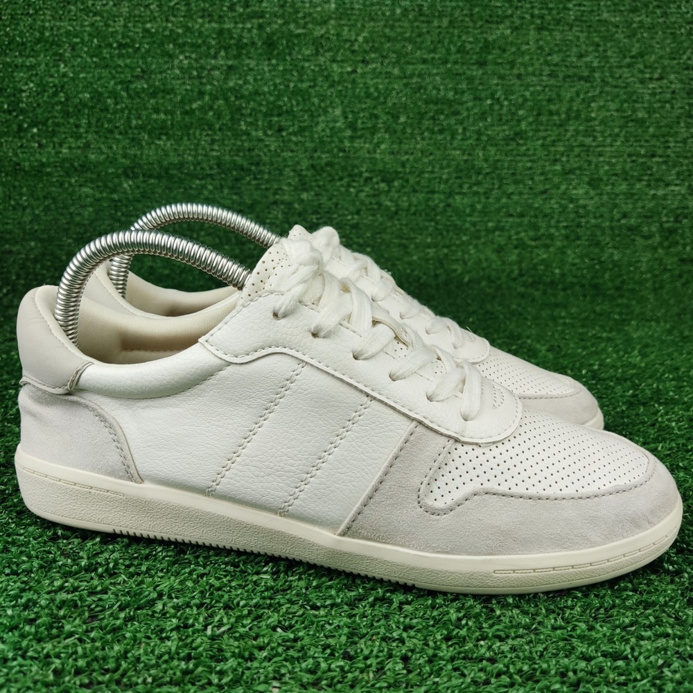 Universal Thread Sneakers Womens 7 White Low Top Perforated Casual Court Shoes